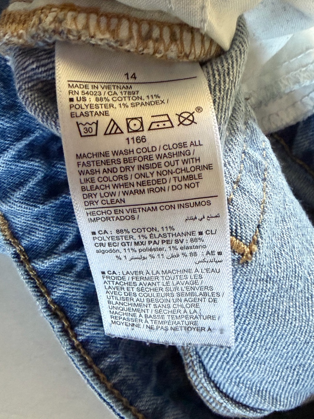 Old Navy Light Blue Curvy High-Rise Straight Jeans - Picture 4 of 5